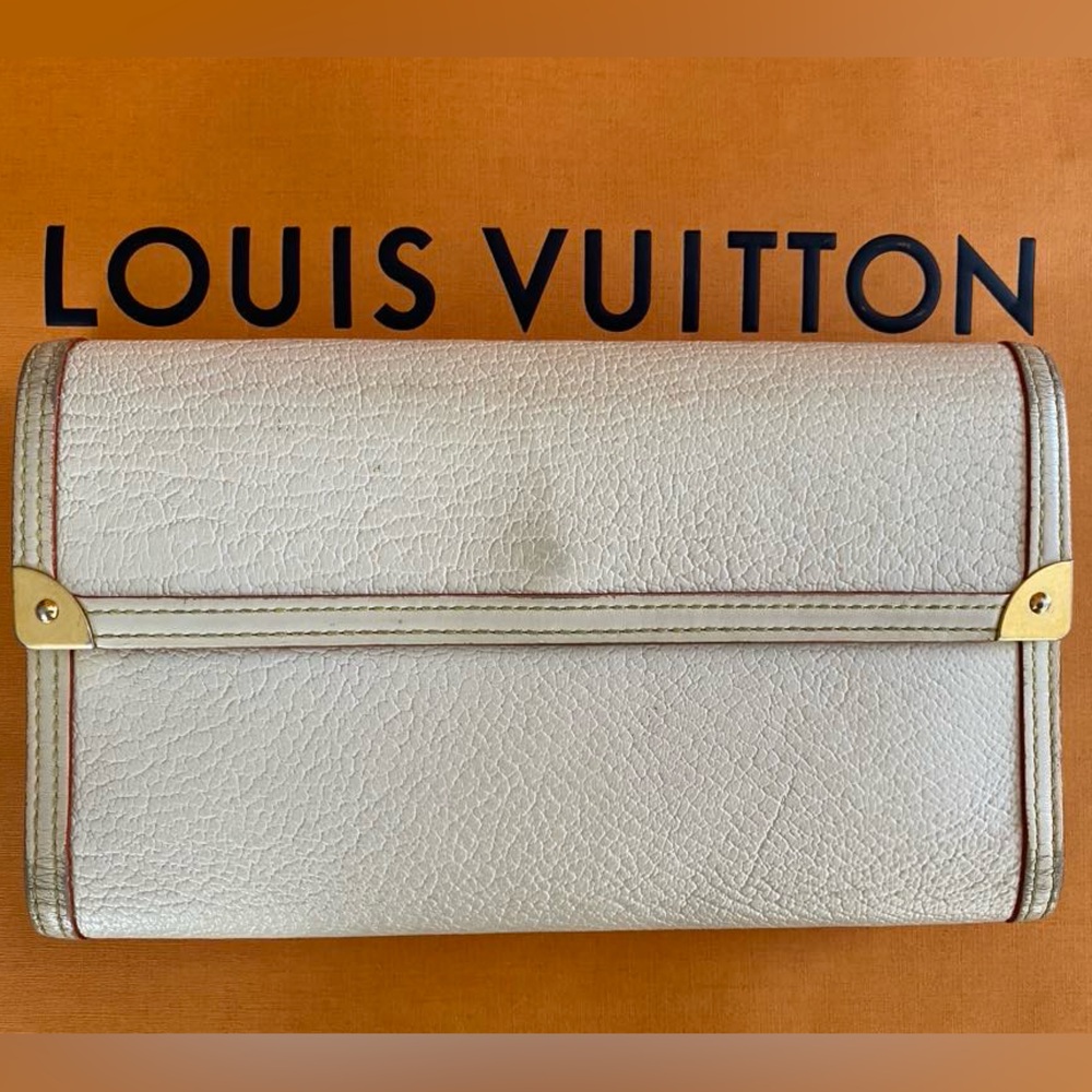 Louis Vuitton SUHALI Porte INTERNATIONAL Trifold Long Wallet Ivory 🤍